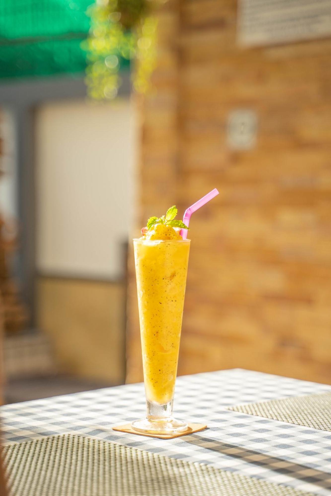 La Vintage Resort Patong Eksteriør billede