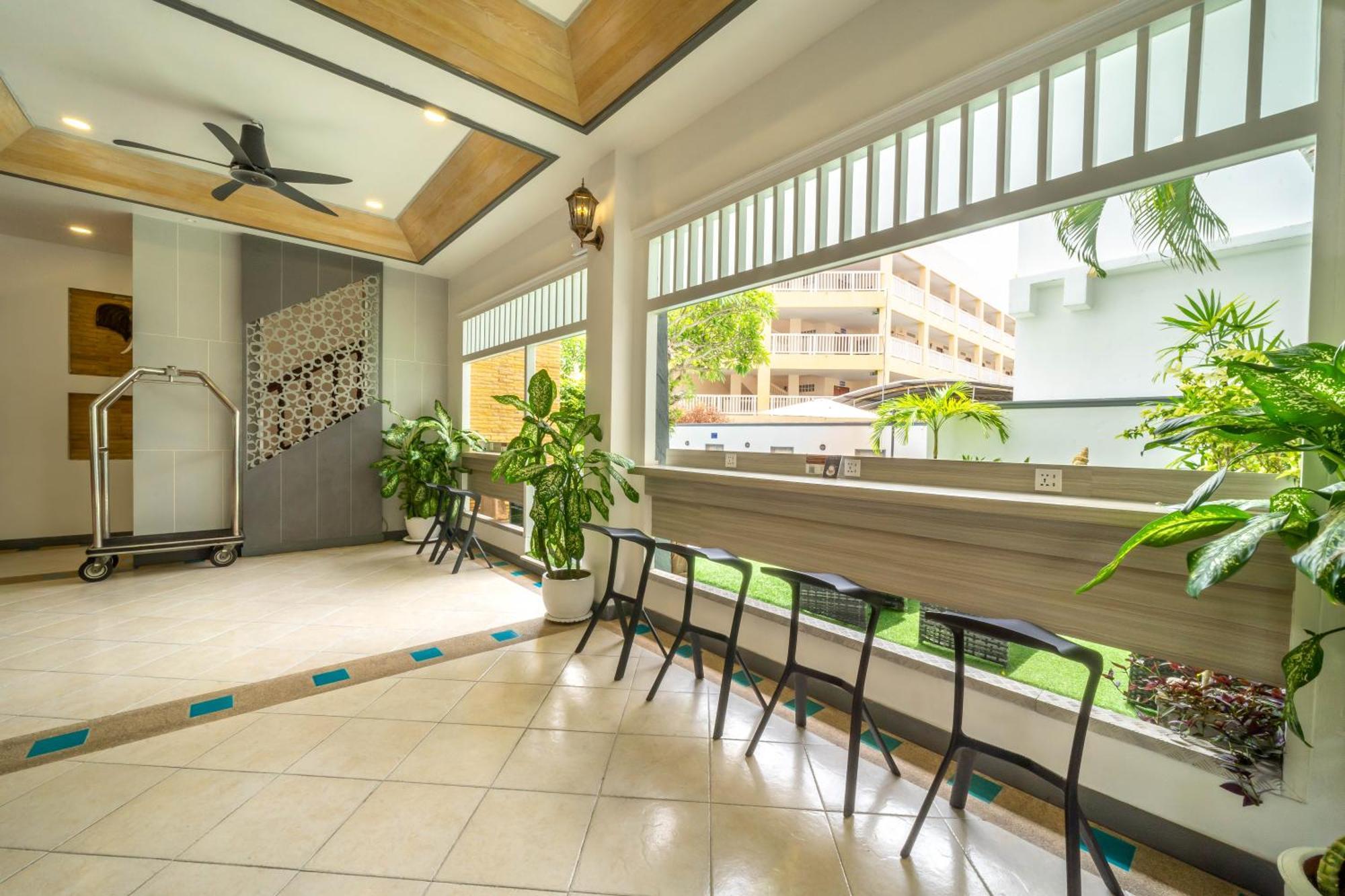 La Vintage Resort Patong Eksteriør billede